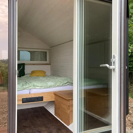 Pod Strani 3 Luxury tent Kninicky