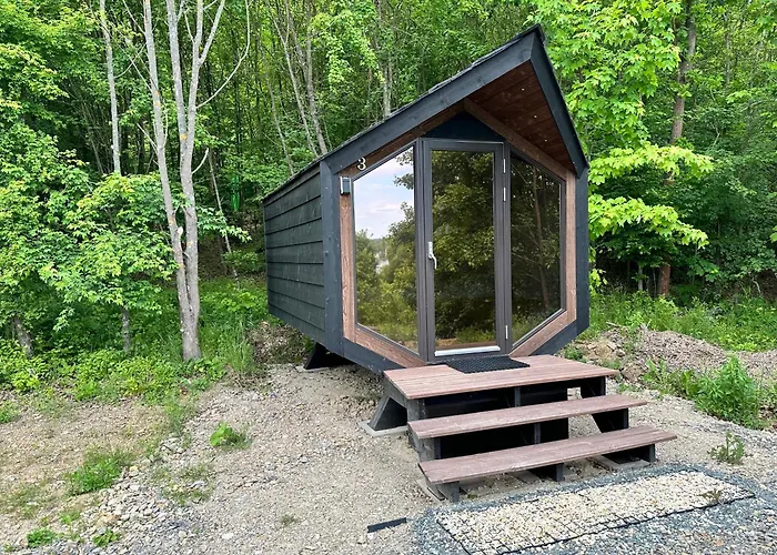 Pod Strani 3 אוהל מפואר *